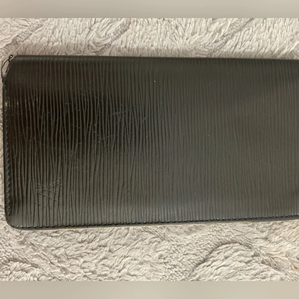 Louis Vuitton Epi Leather Long Bifold Wallet Black